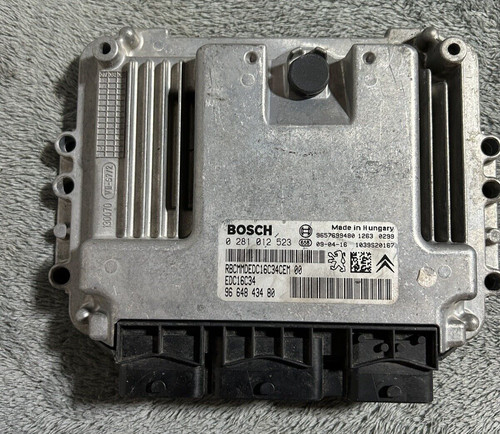 Calculateur moteur peugeot 207 - moteur,